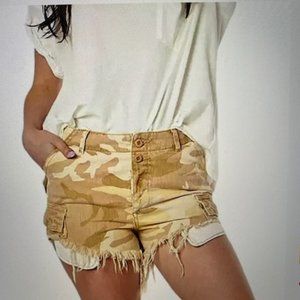 WE THE FREE Free People Yellow Camo Denim Cargo Utility Frayed Shorts Size 2